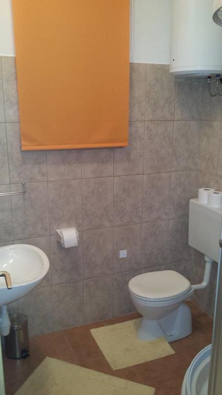 Dreibettzimmer mit eigenem Bad